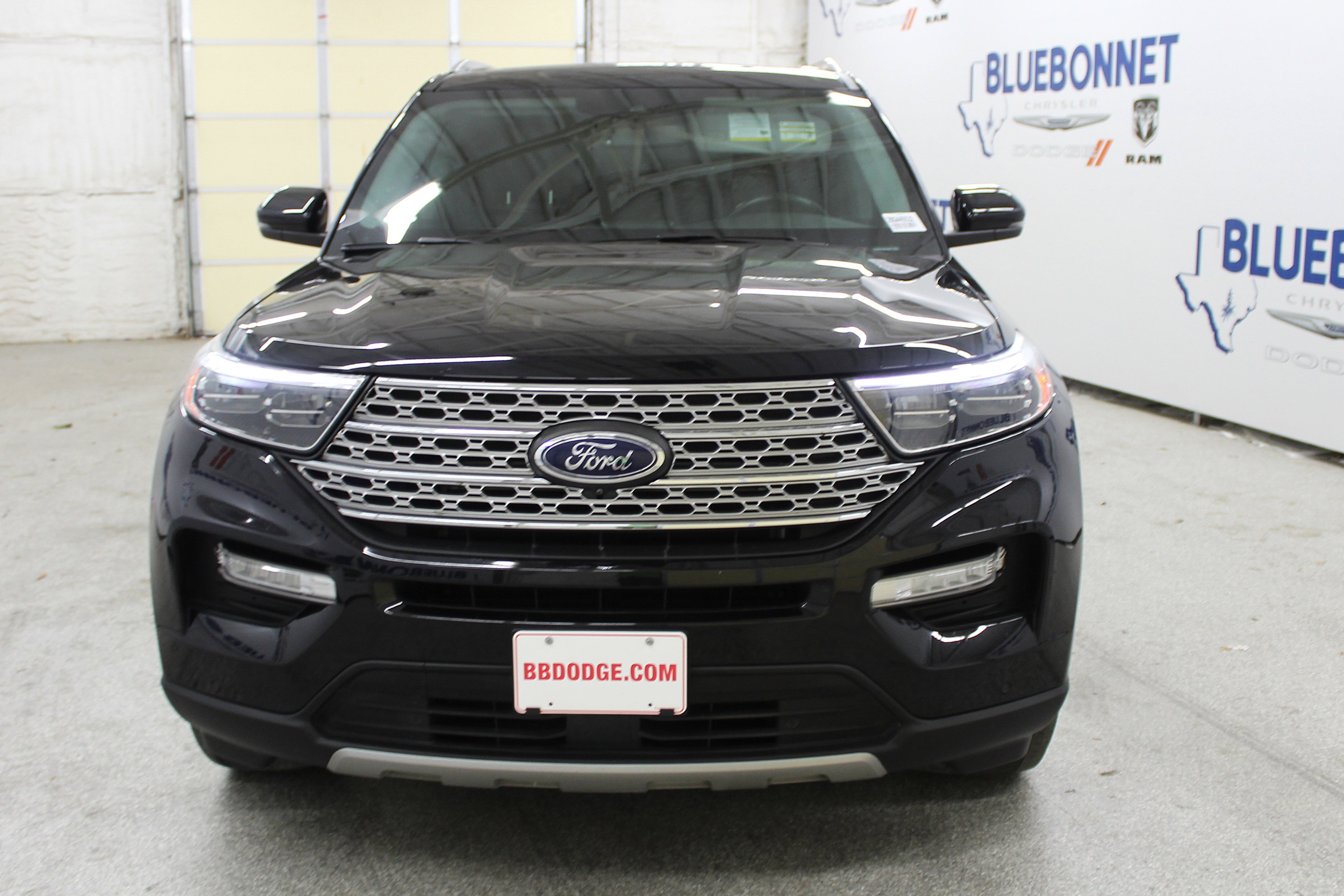 2022 Ford Explorer Limited photo 2