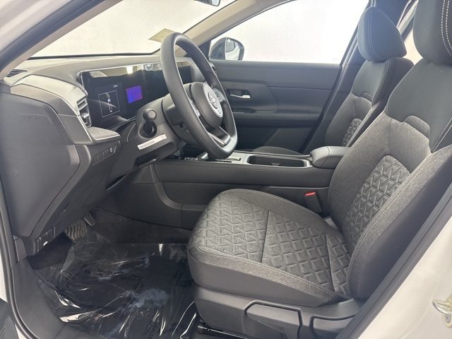 2026 Nissan Kicks SV photo 21
