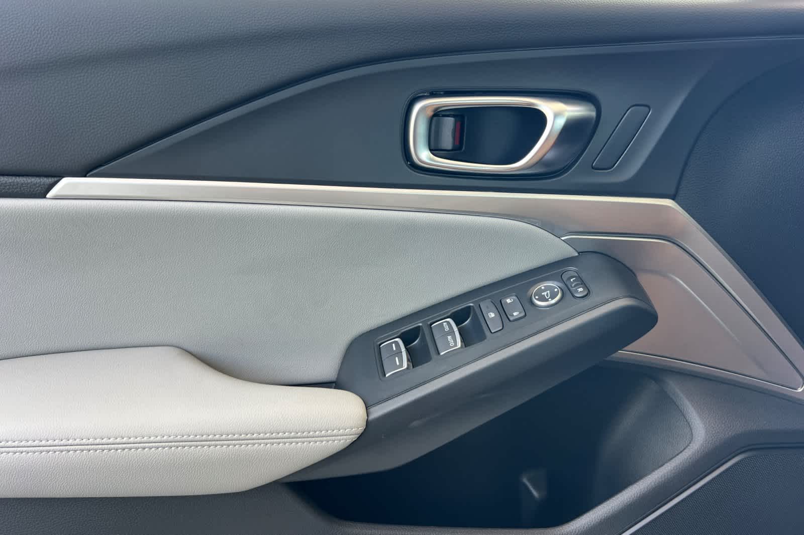 2025 Acura Integra Base photo 6