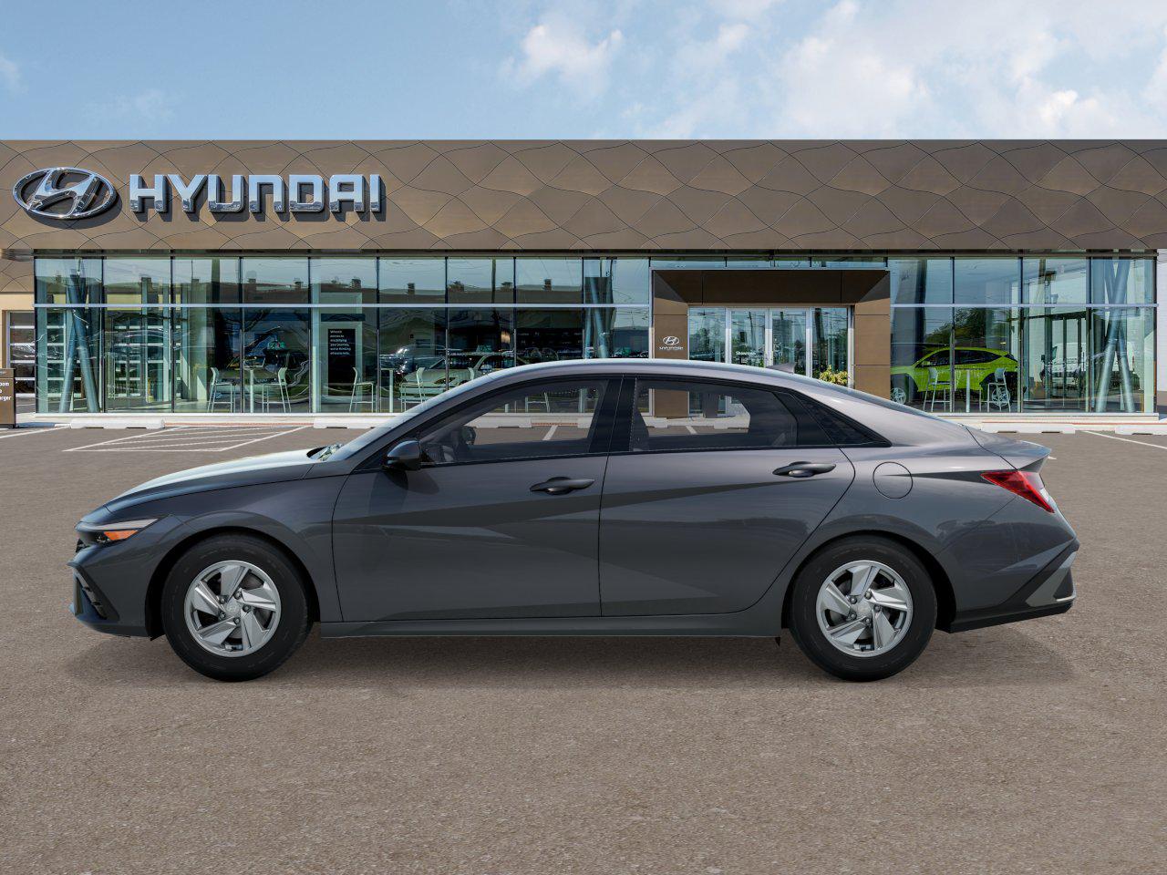 2025 Hyundai Elantra SE photo 2