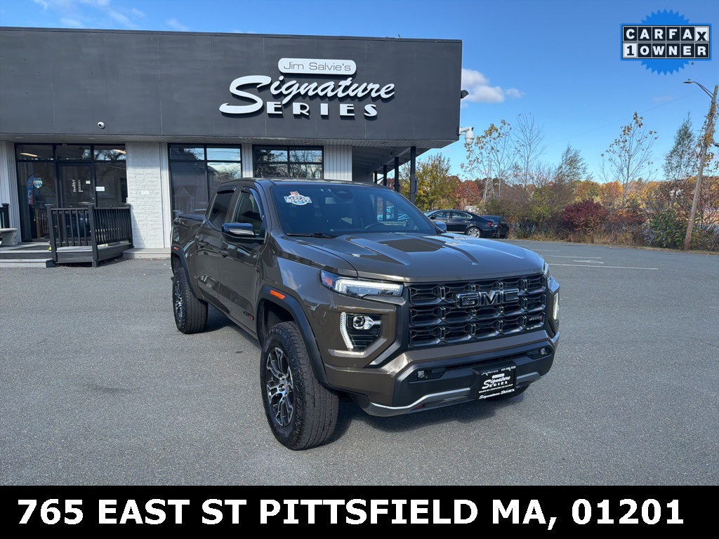 2024 GMC Canyon AT4's photo