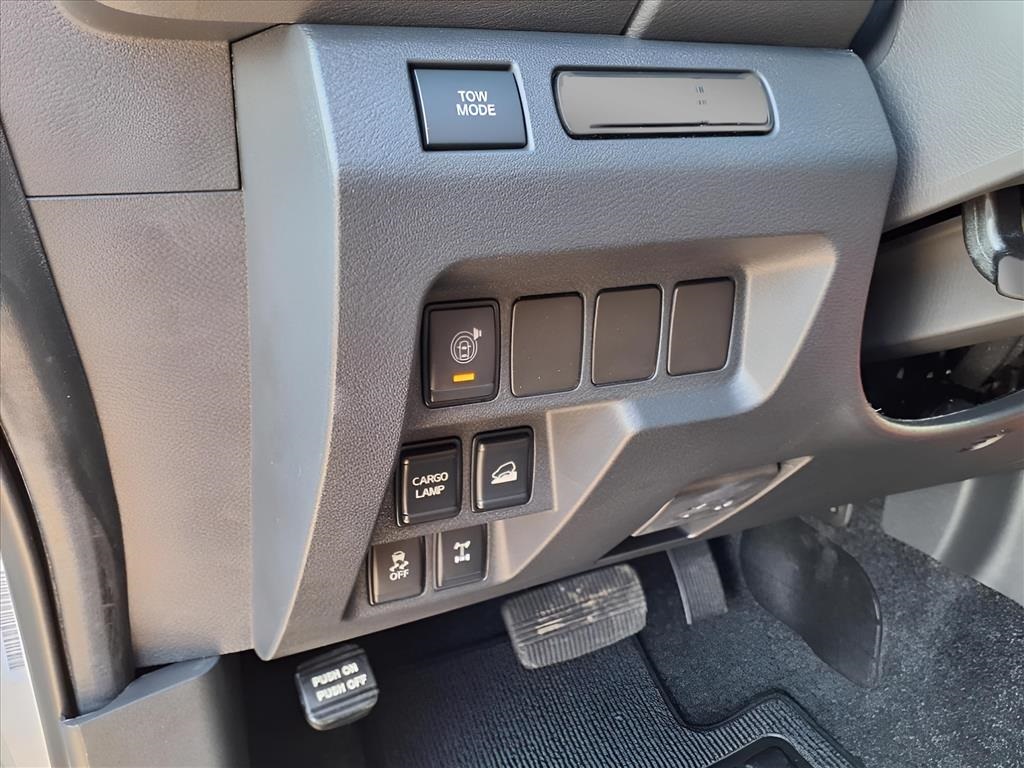 2025 Nissan Frontier PRO-4X photo 18