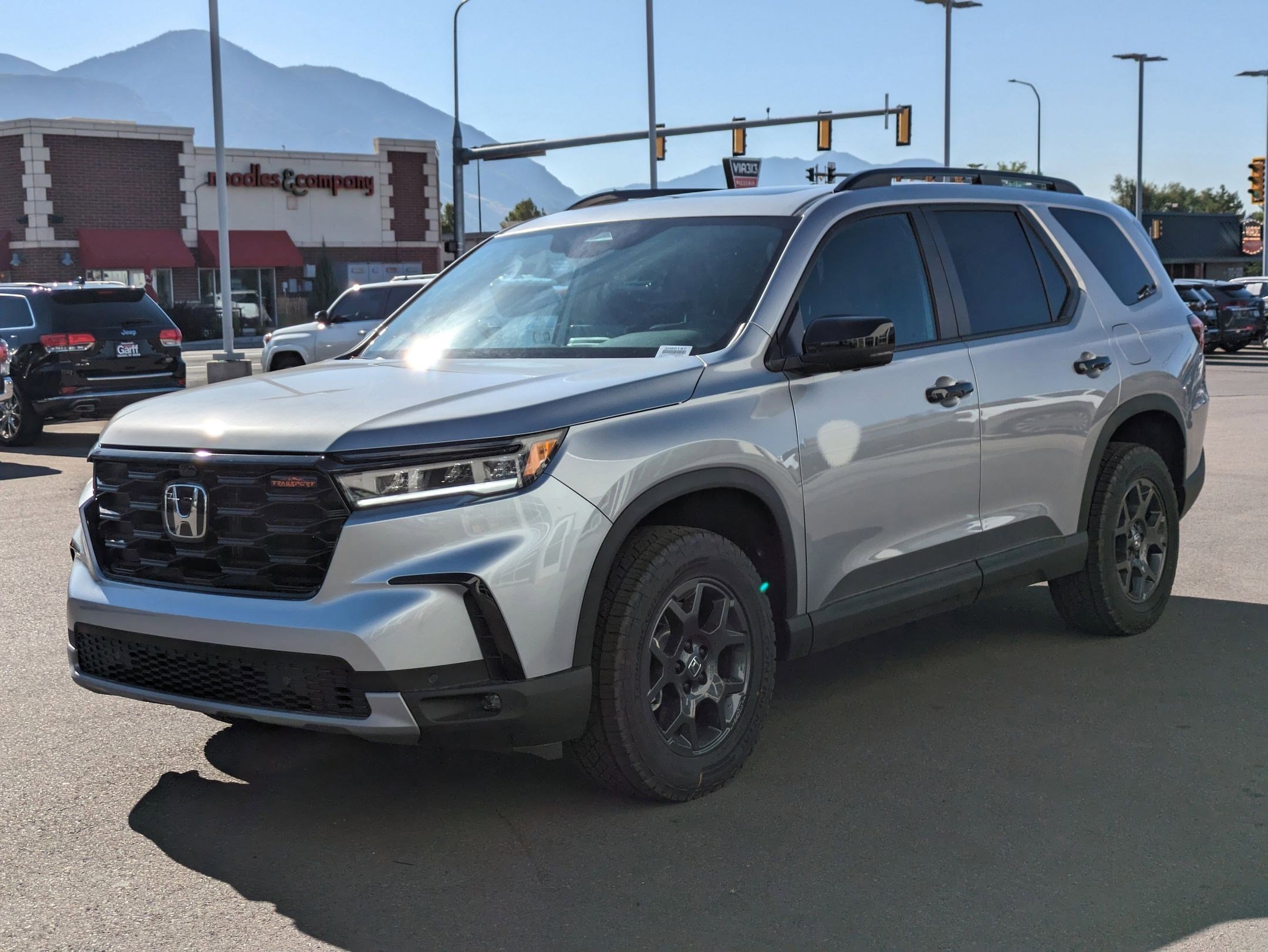 2025 Honda Pilot TrailSport photo 7