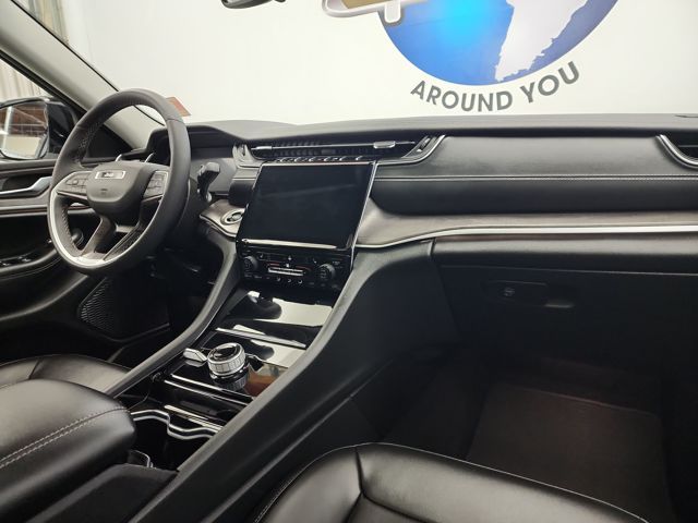 2023 Jeep Grand Cherokee Limited photo 32