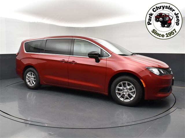 2026 Chrysler Voyager LX's photo