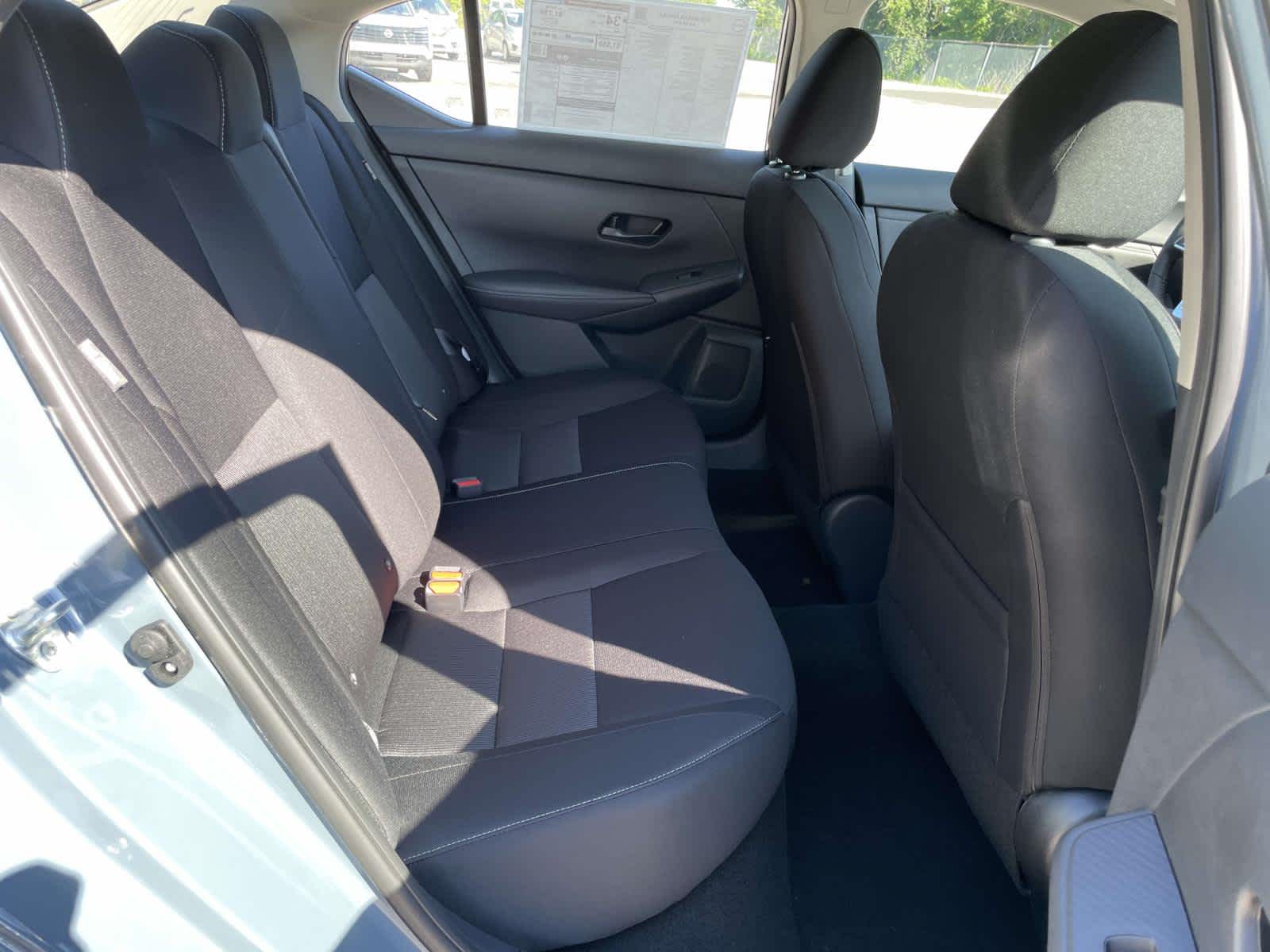2025 Nissan Sentra SV photo 14