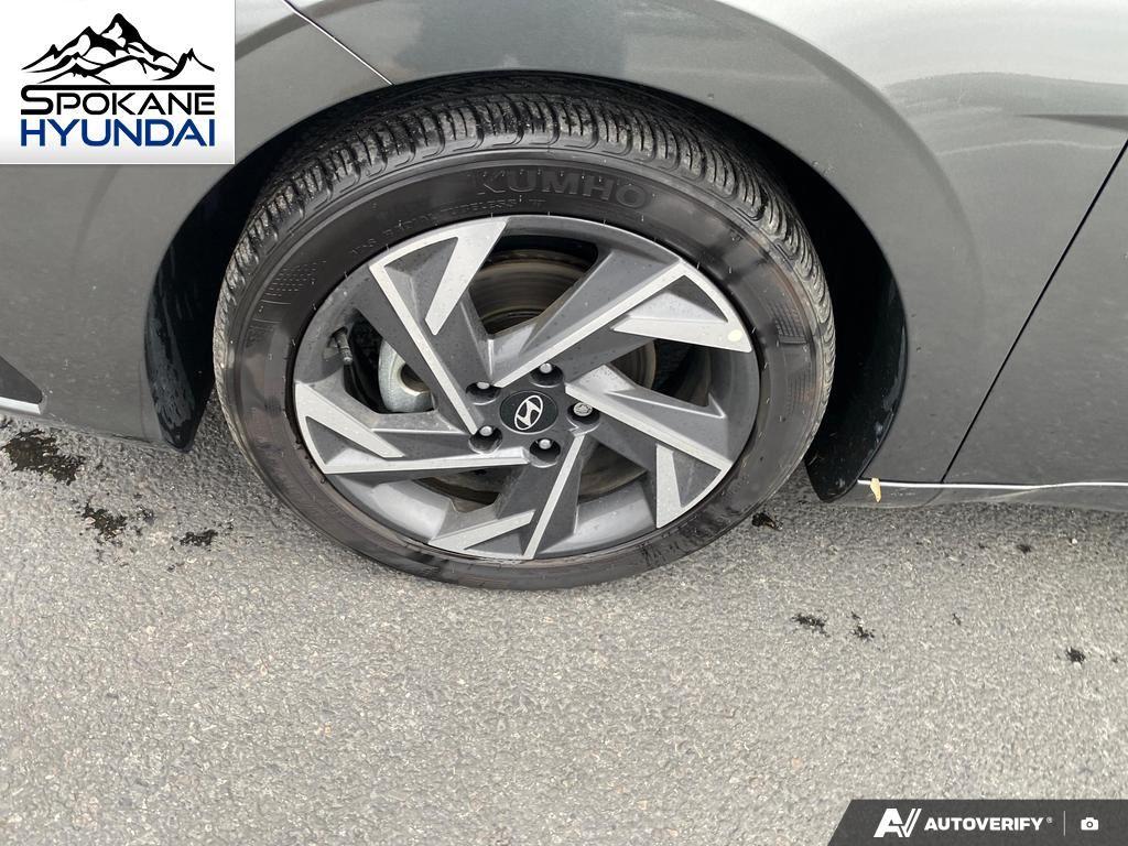 2024 Hyundai Elantra SEL Convenience photo 9