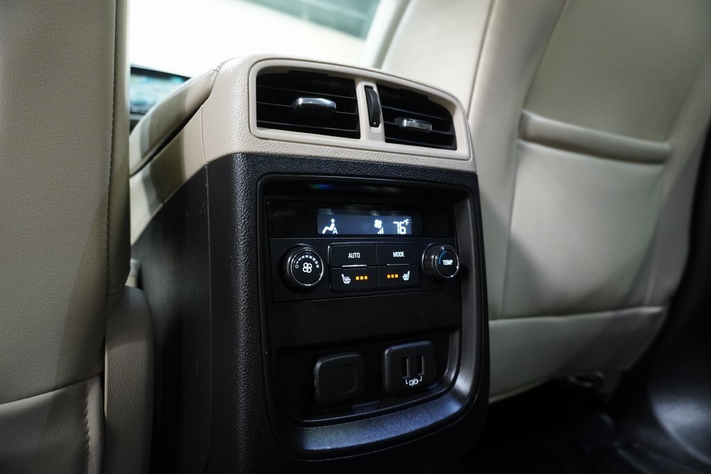 2019 Buick Envision Essence photo 12