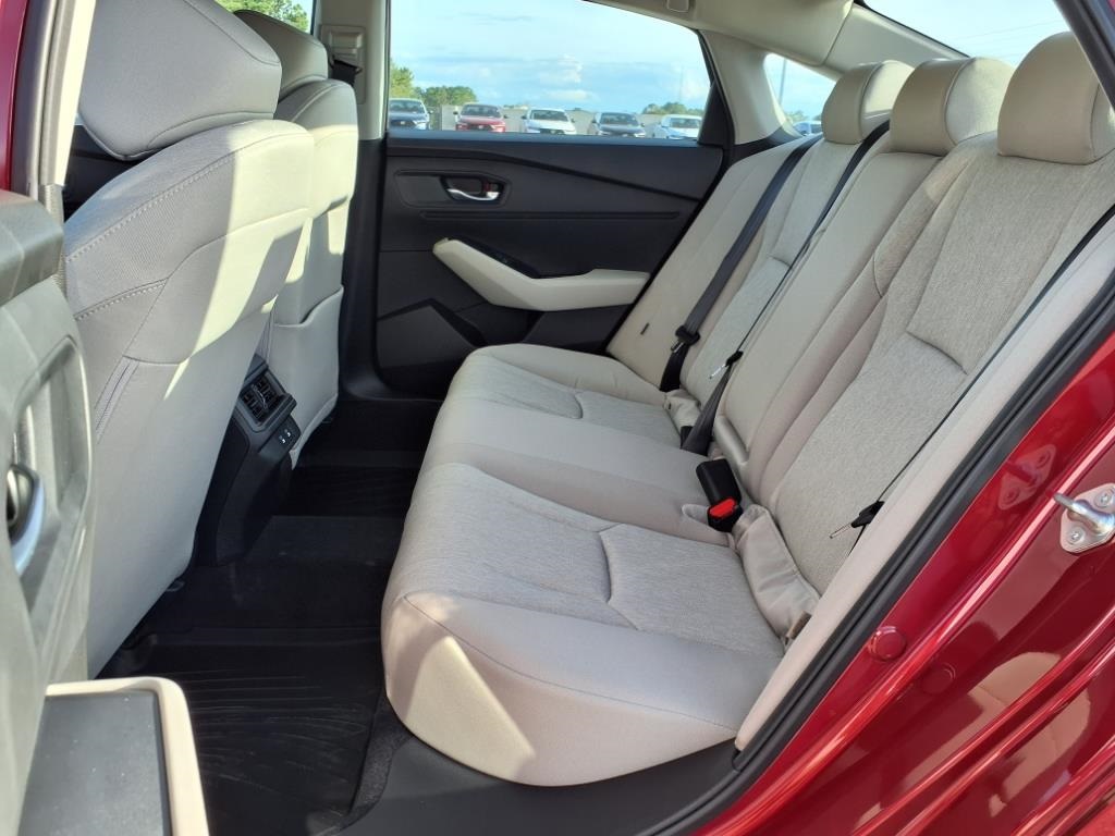 2025 Honda Accord SE photo 26