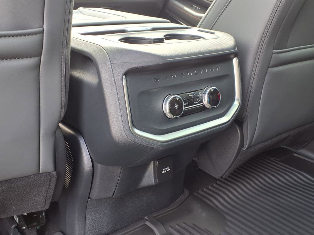 2025 Ford Expedition MAX EL photo 18