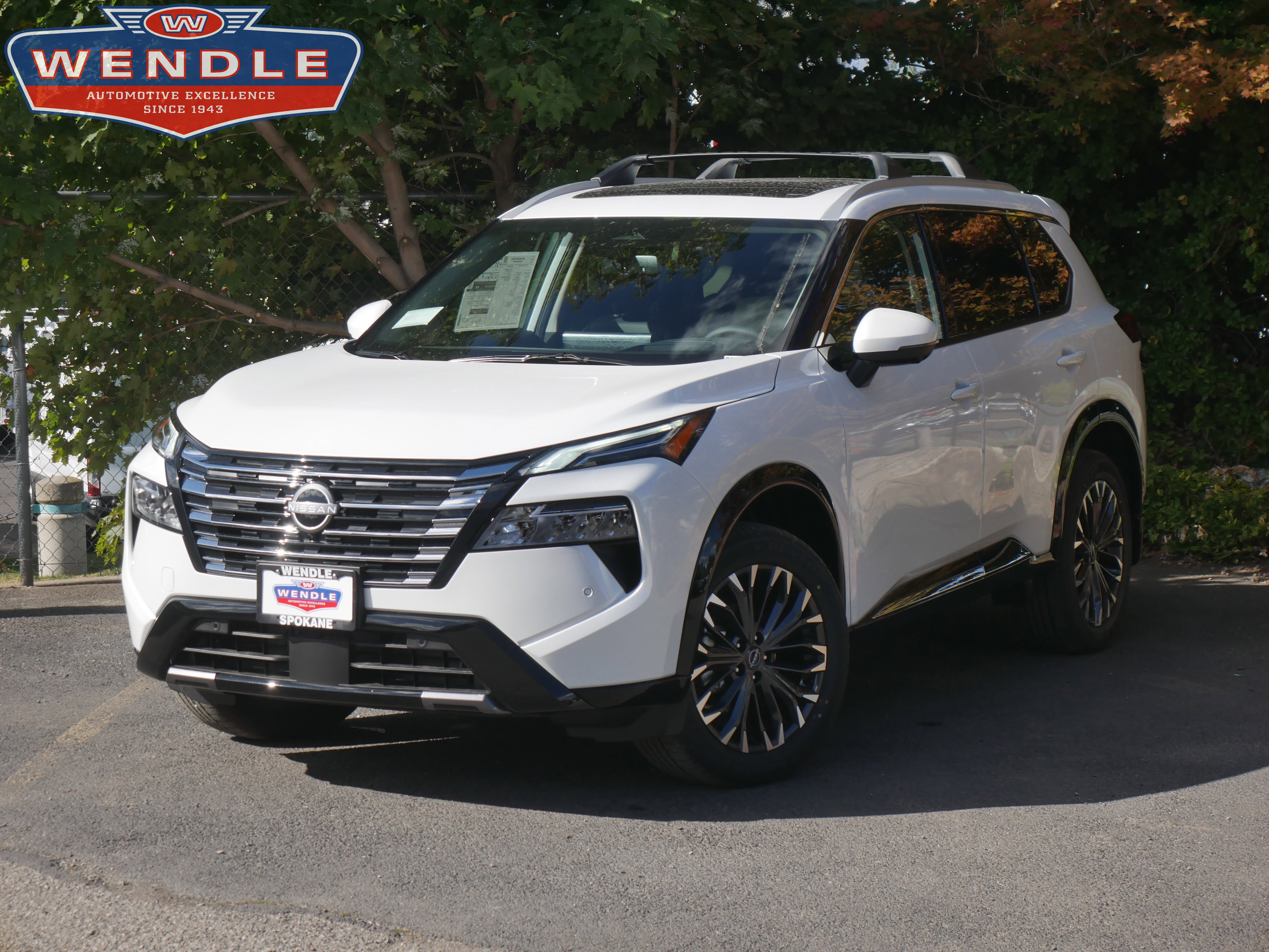 2026 Nissan Rogue Platinum's photo