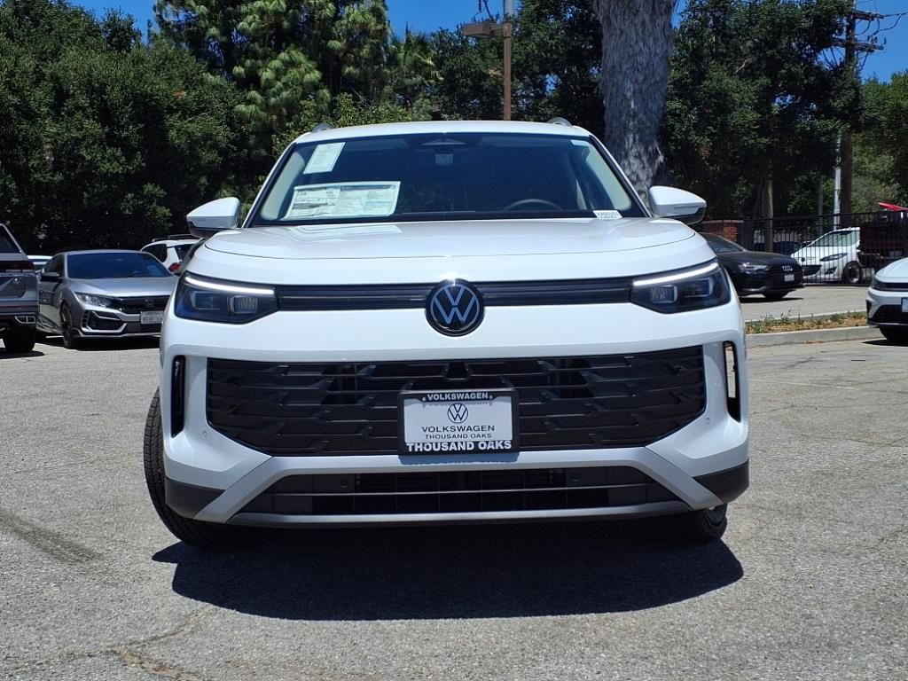 2025 Volkswagen Tiguan S photo 2