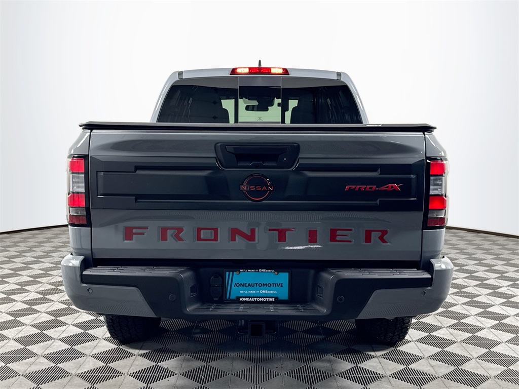 2025 Nissan Frontier PRO-4X photo 11