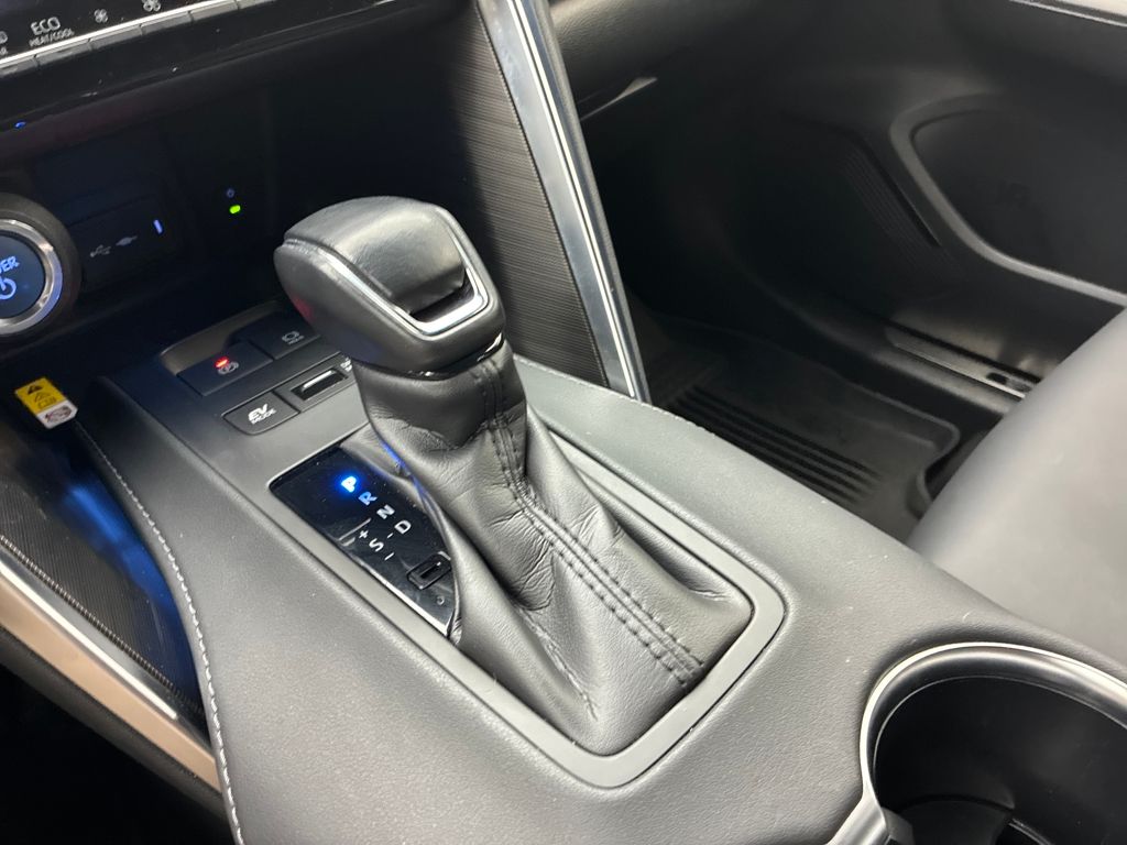 2021 Toyota Venza XLE photo 15