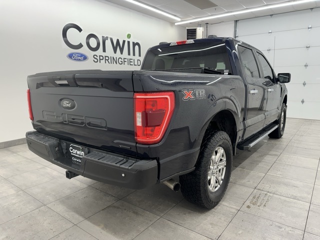 2021 Ford F-150 XLT photo 2