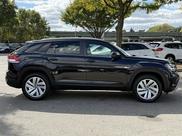 2022 Volkswagen Atlas Cross Sport SE Technology photo 4