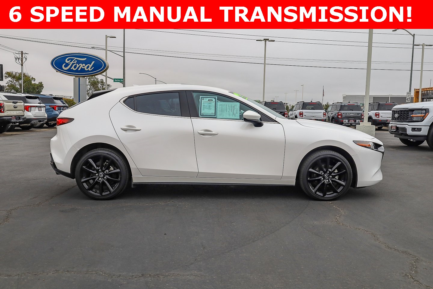 2024 Mazda Mazda3 2.5 s Premium photo 3