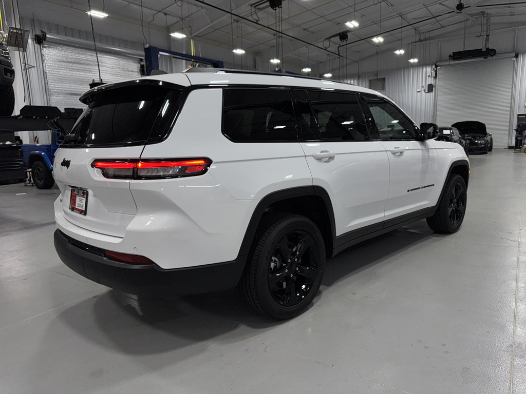 2025 Jeep Grand Cherokee Altitude X photo 12