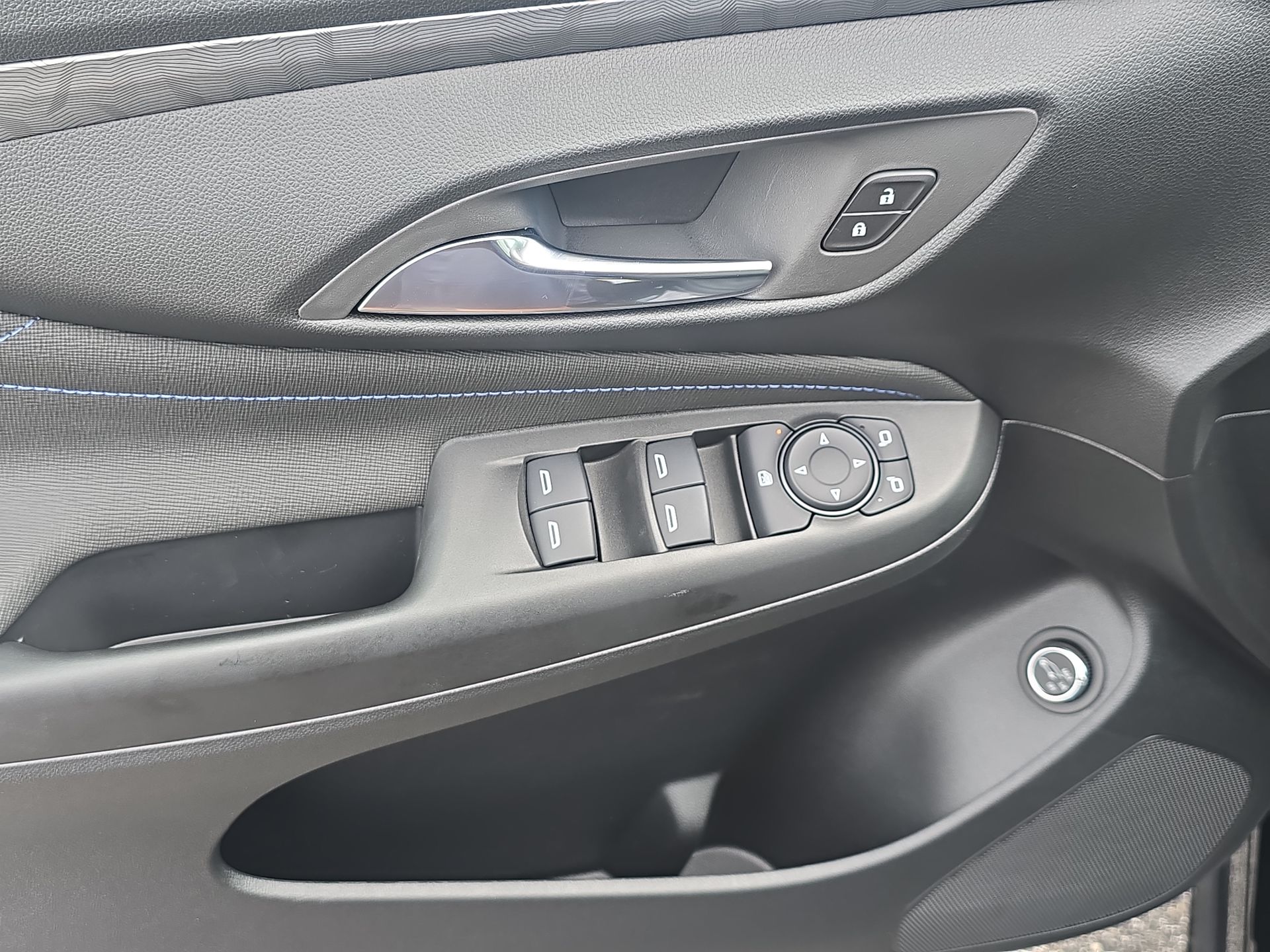2025 Buick Envista ST photo 53