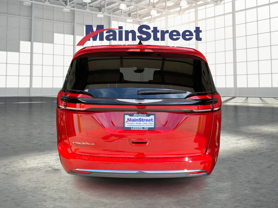 2026 Chrysler Pacifica photo 4