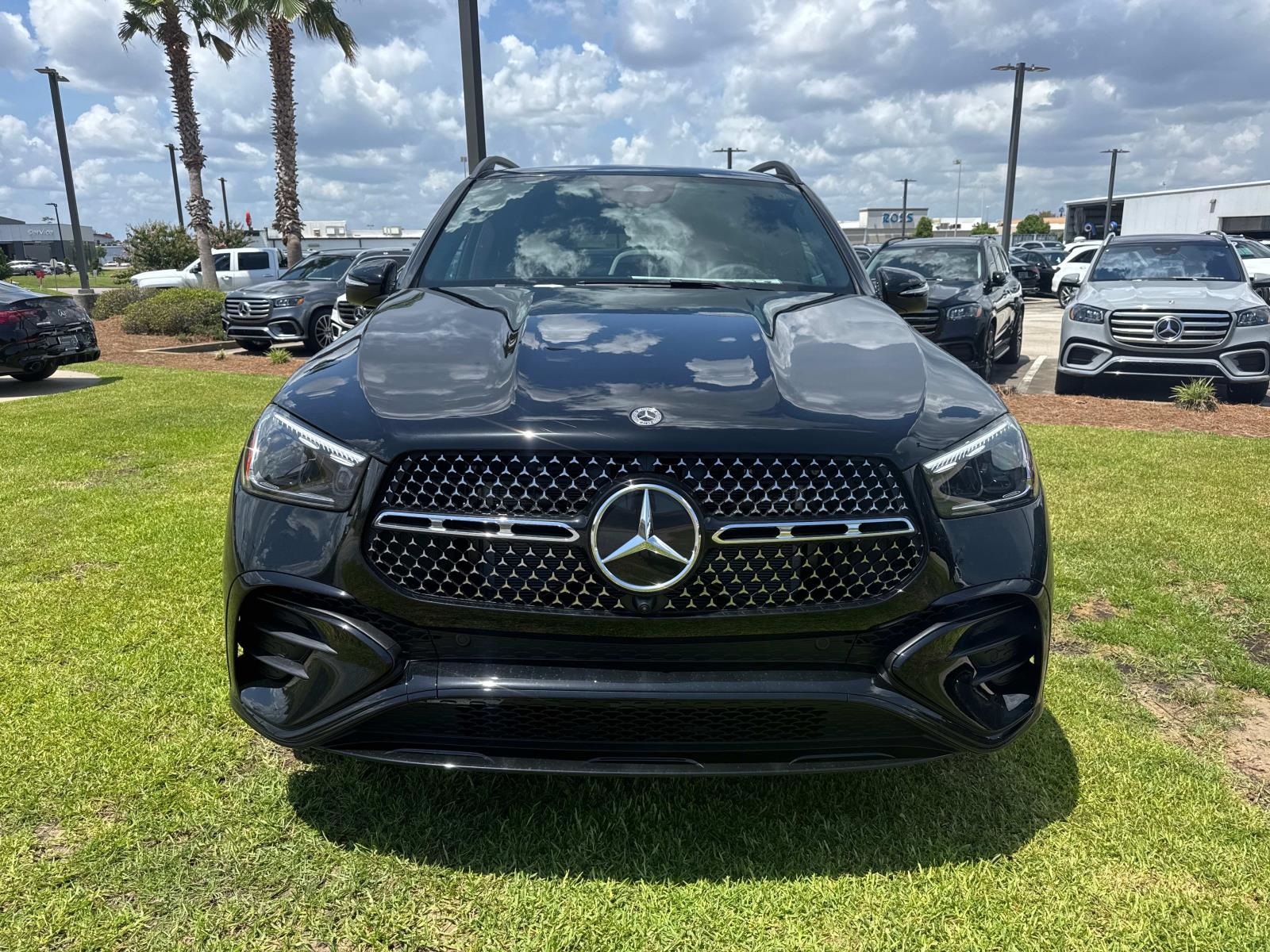 2025 Mercedes Benz GLE 350 4MATIC photo 2