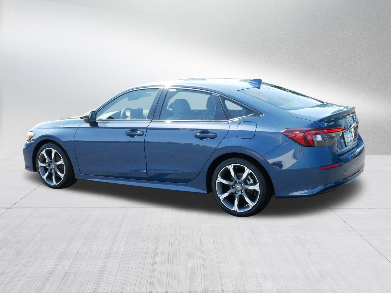 2025 Honda Civic Sport Touring Hybrid photo 5