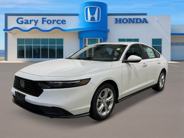 2025 Honda Accord LX's photo