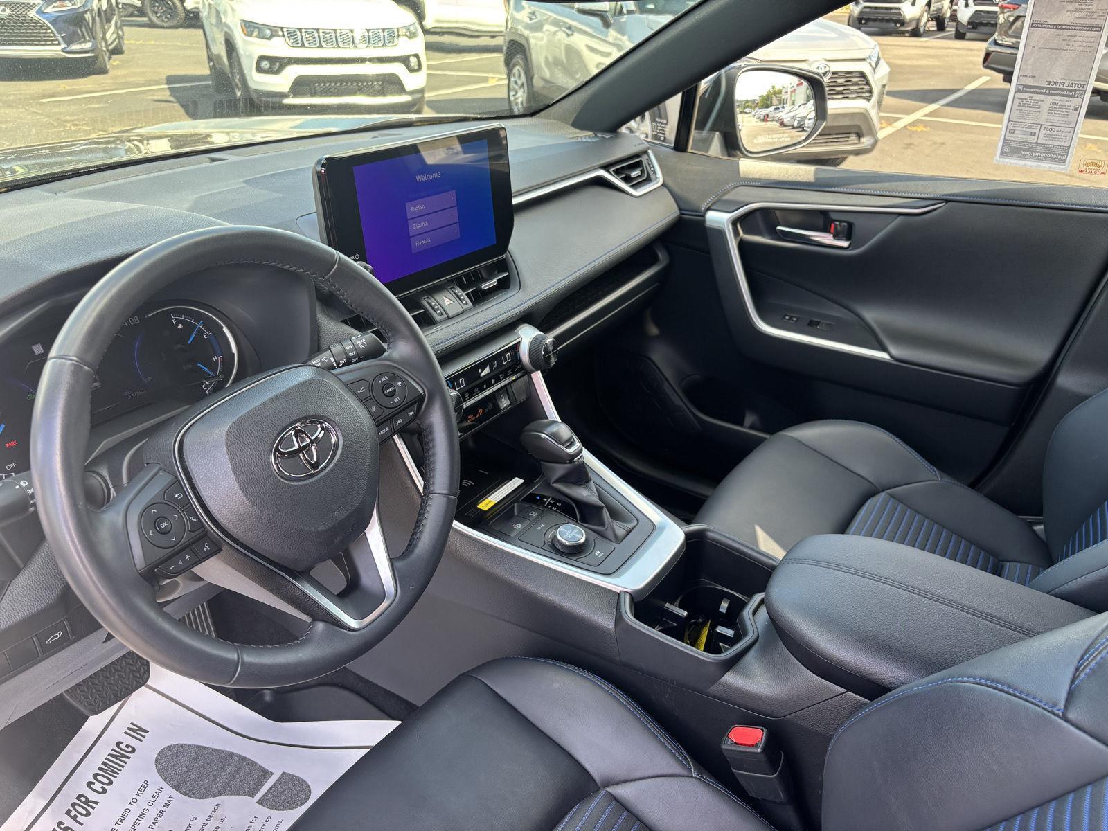 2023 Toyota RAV4 Hybrid XSE photo 15