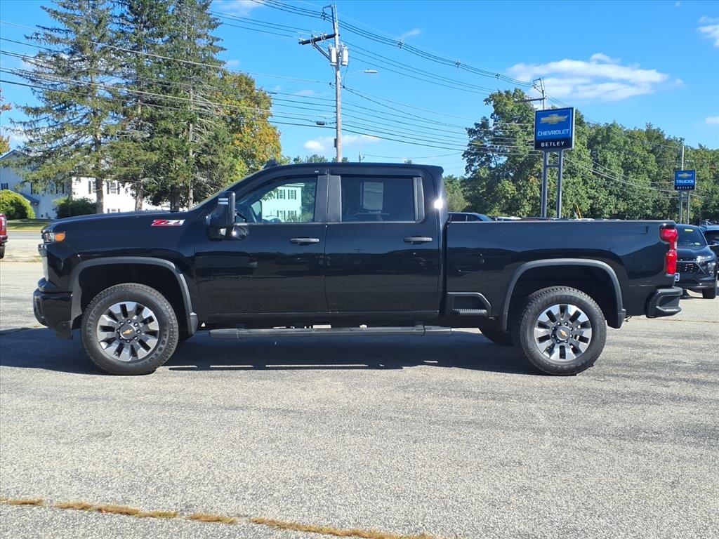2024 Chevrolet Silverado 2500HD Custom photo 7