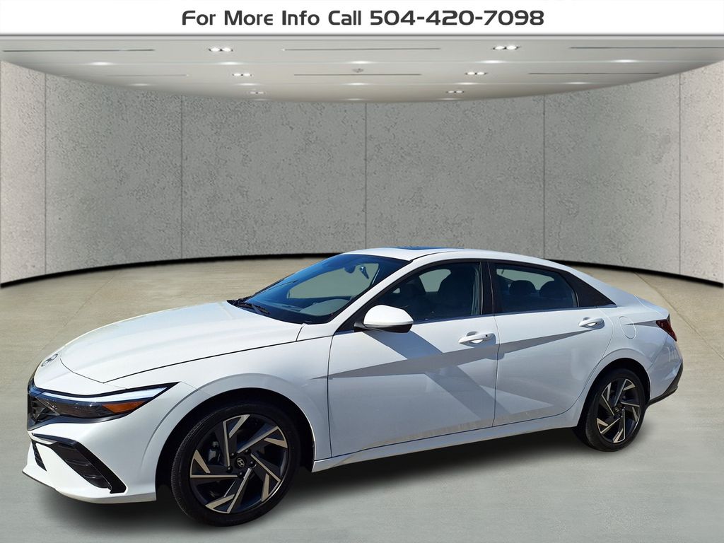 2025 Hyundai Elantra SEL's photo