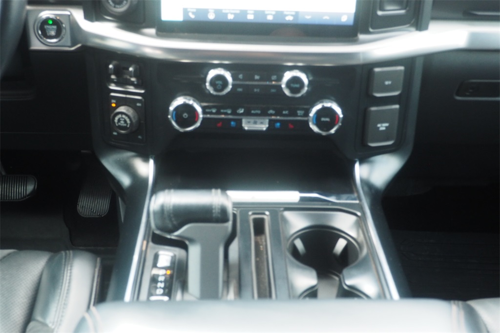 2023 Ford F-150 Raptor photo 18