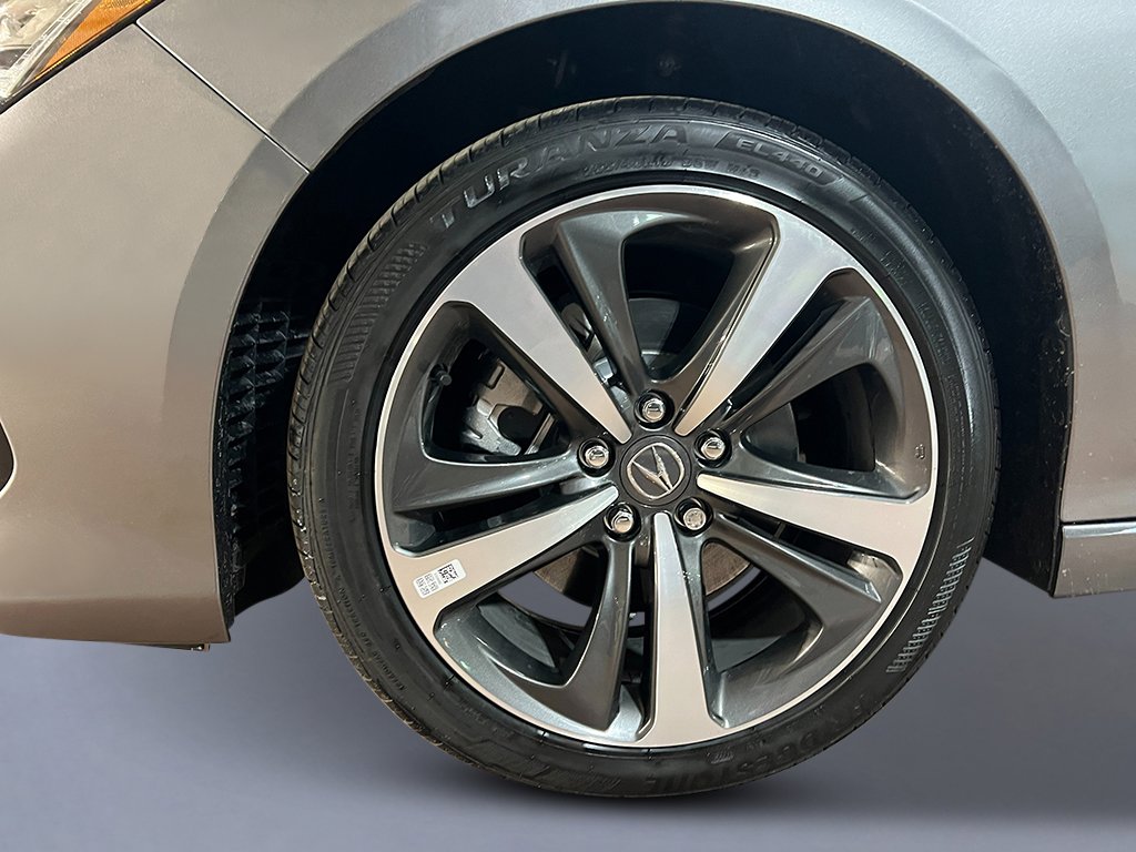 2025 Acura TLX Technology photo 9