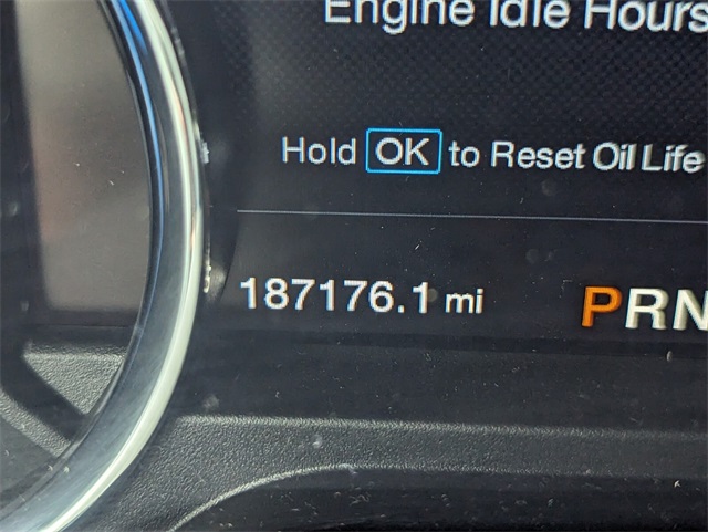 2015 Ford F-150 Lariat photo 25
