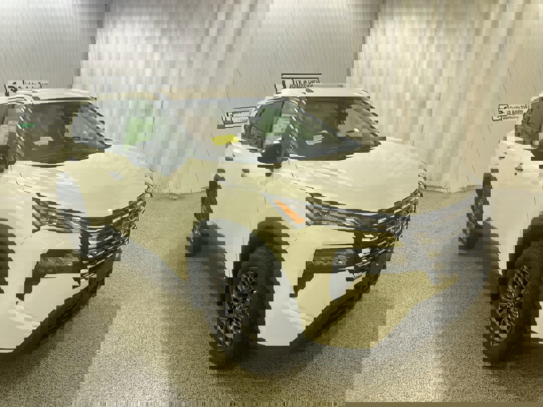 2026 Nissan Rogue S's photo