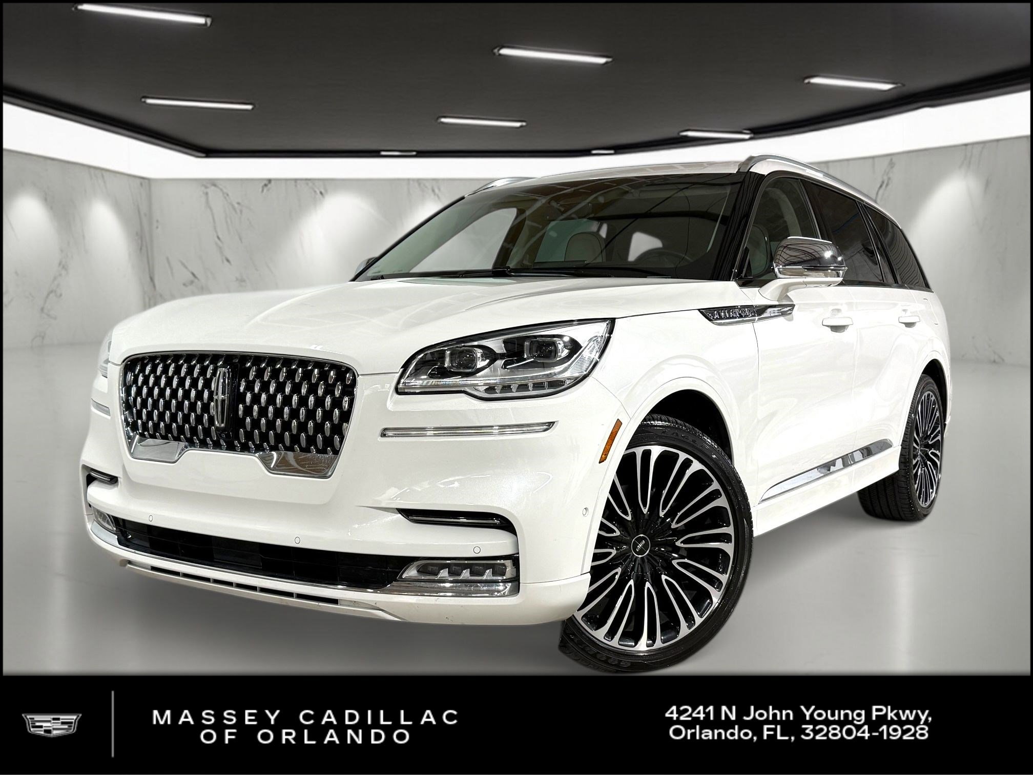 2022 Lincoln Aviator Black Label's photo