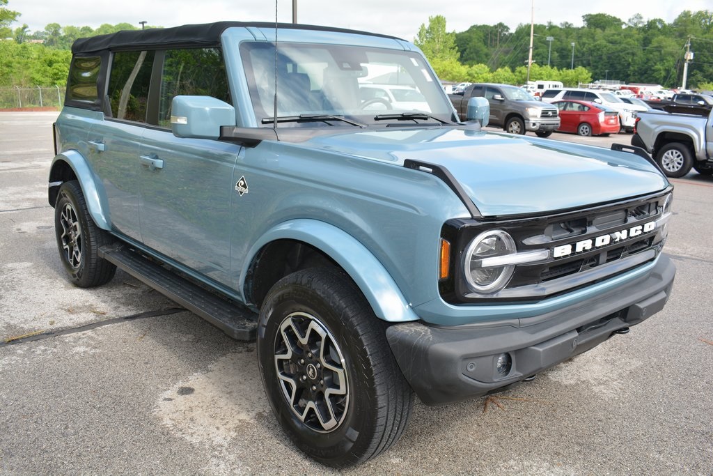 2022 Ford Bronco Outer Banks photo 4