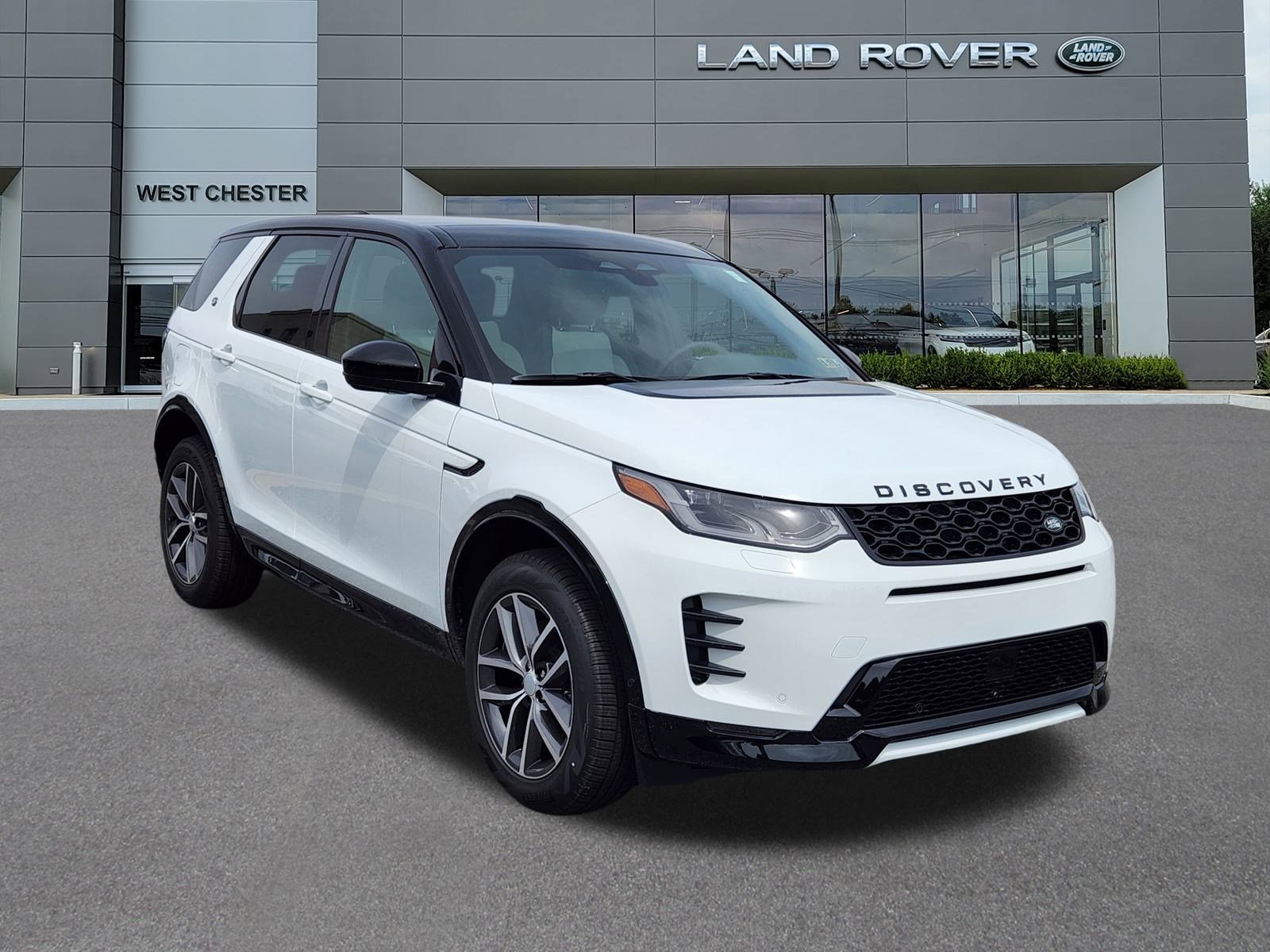 2025 Land Rover Discovery Sport SE photo 2