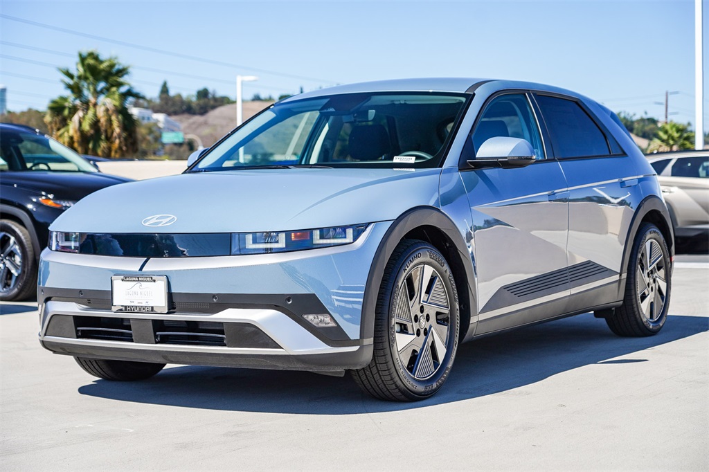 2025 Hyundai Ioniq 5 SE photo 4