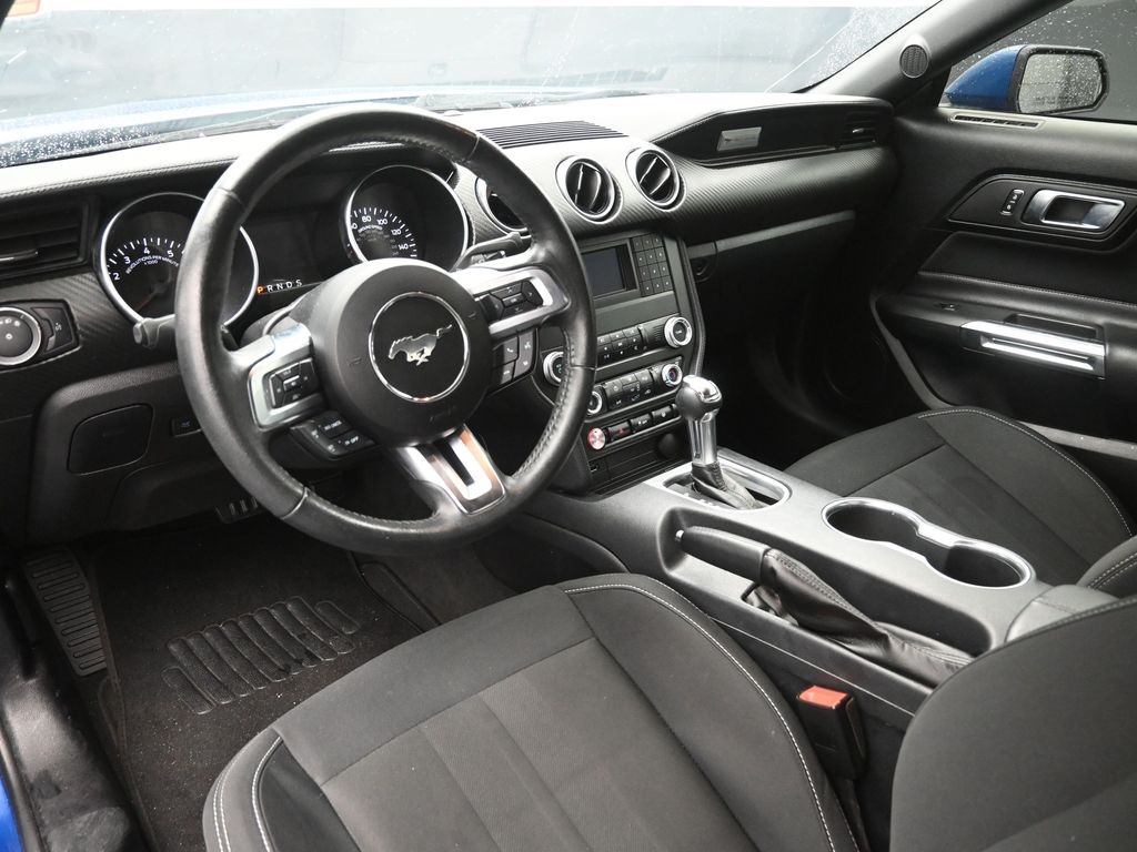 2022 Ford Mustang EcoBoost photo 23