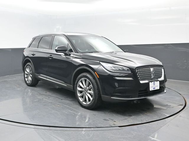 2022 Lincoln Corsair Standard photo 2