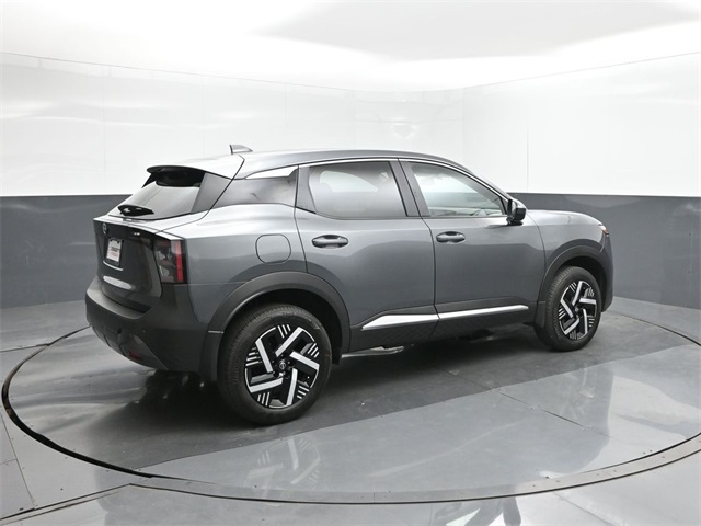 2025 Nissan Kicks SV photo 9