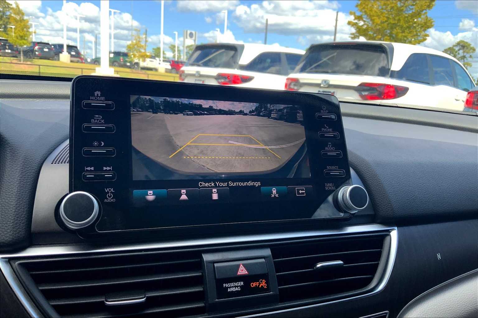 2018 Honda Accord Touring 1.5T photo 24