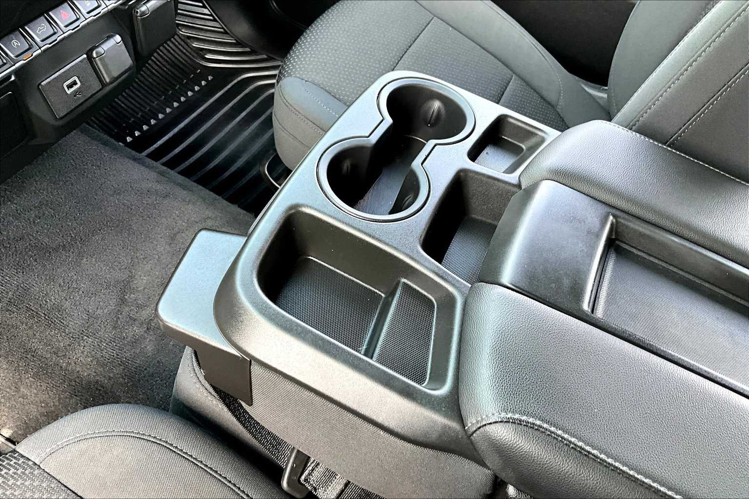 2020 Chevrolet Silverado 1500 Custom photo 15