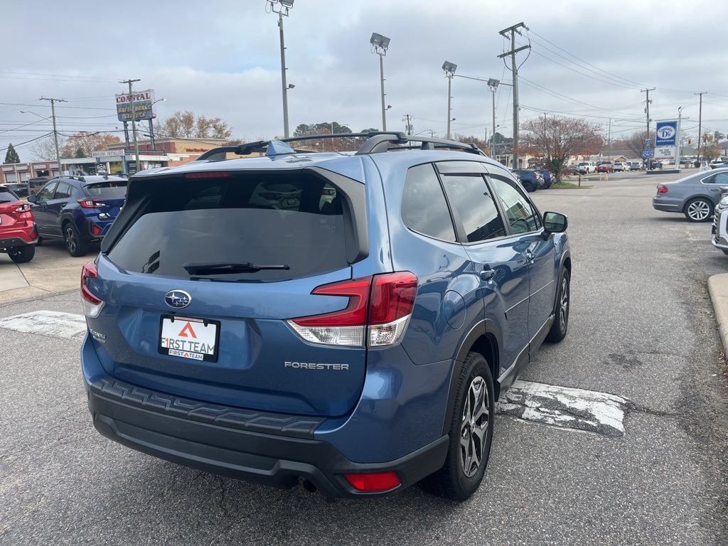 2019 Subaru Forester Premium photo 2