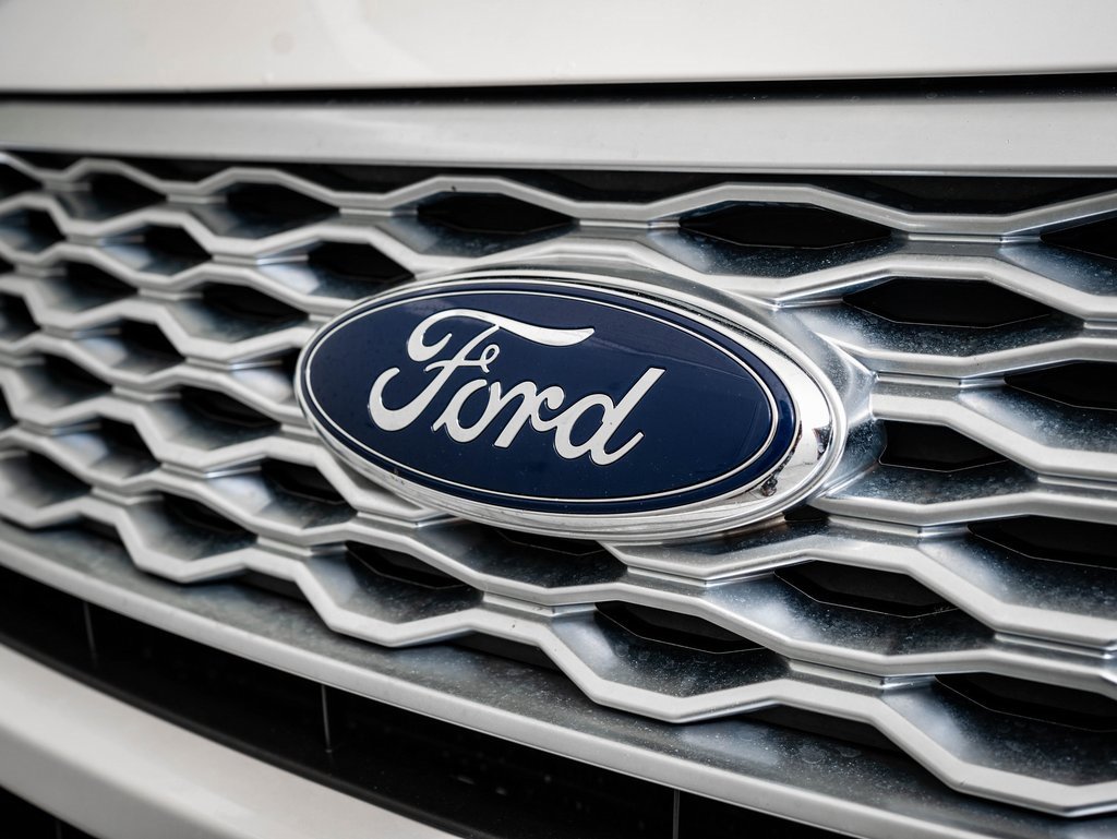 2017 Ford Explorer Platinum photo 3