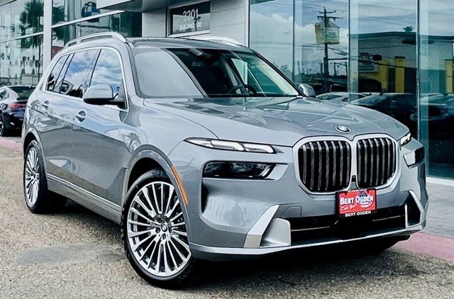 2026 BMW X7