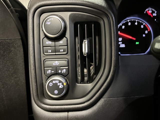 2024 Chevrolet Silverado 1500 Custom Trail Boss Z71 photo 18