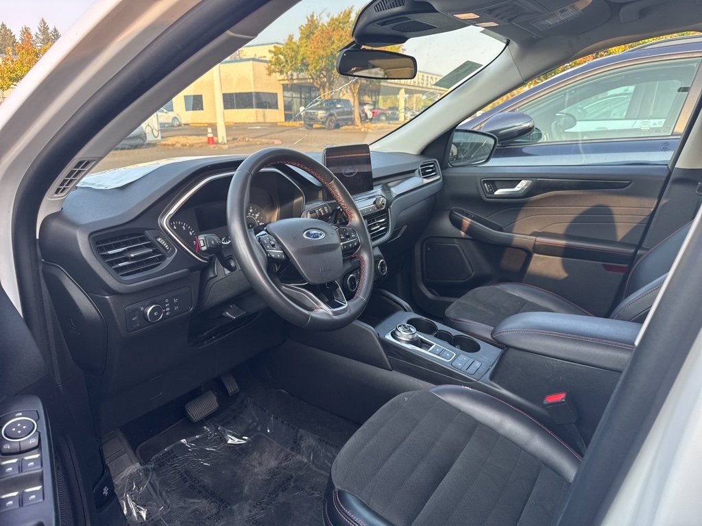 2022 Ford Escape SEL photo 5