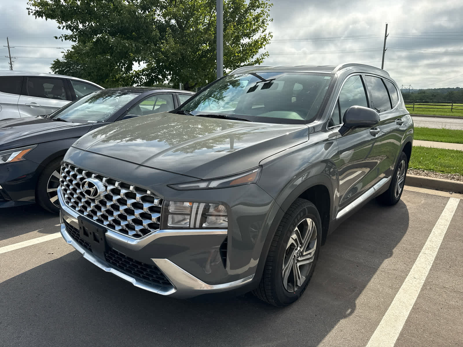 Used 2022 Hyundai Santa Fe SEL with VIN 5NMS2DAJ2NH438558 for sale in Kansas City