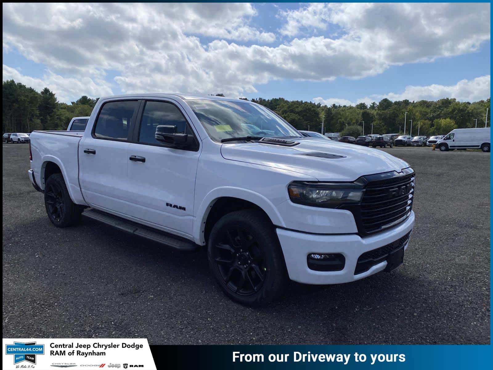 2026 RAM Ram 1500 Pickup Laramie's photo
